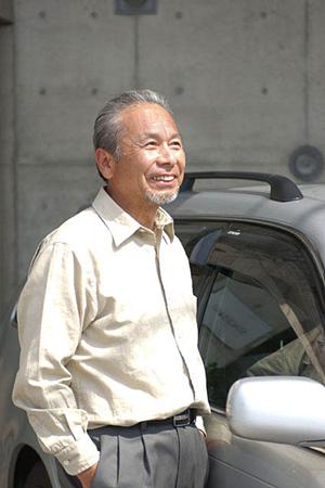 高性能で掛け外しが簡単な自動車カバー